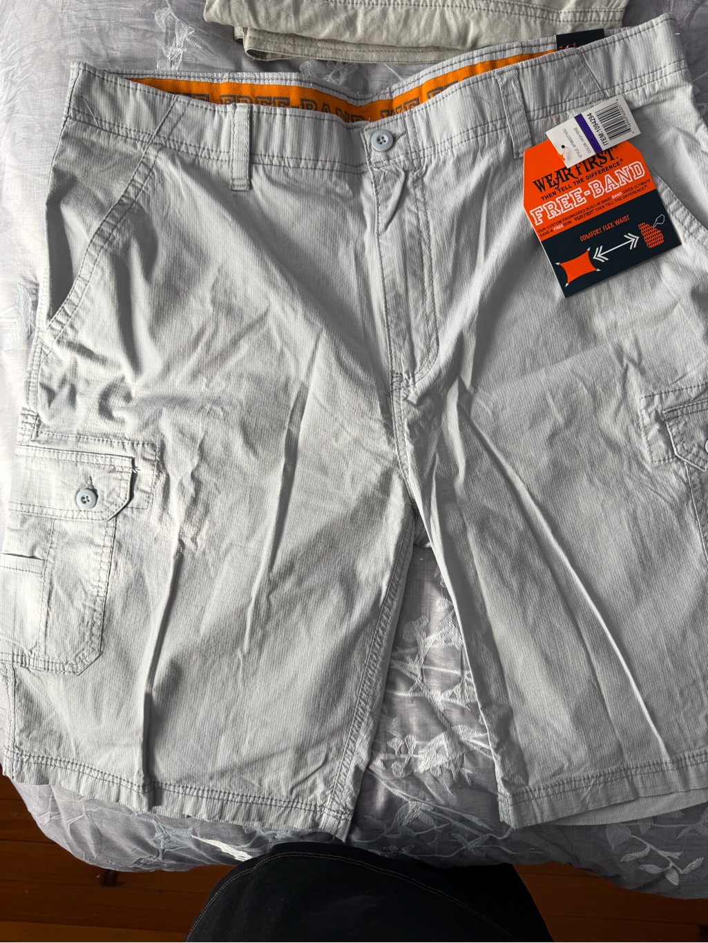 Free-Band Light Gray Cargo Shorts For Men - Utility Pockets